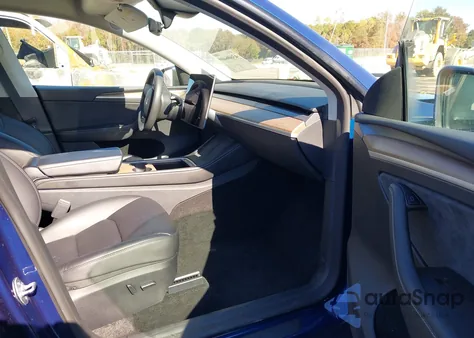 2023 Tesla Model Y Awd/Long Range Dual Motor All-Wheel Drive from USA, damaged, VIN 7SAYGDEEXPF822927